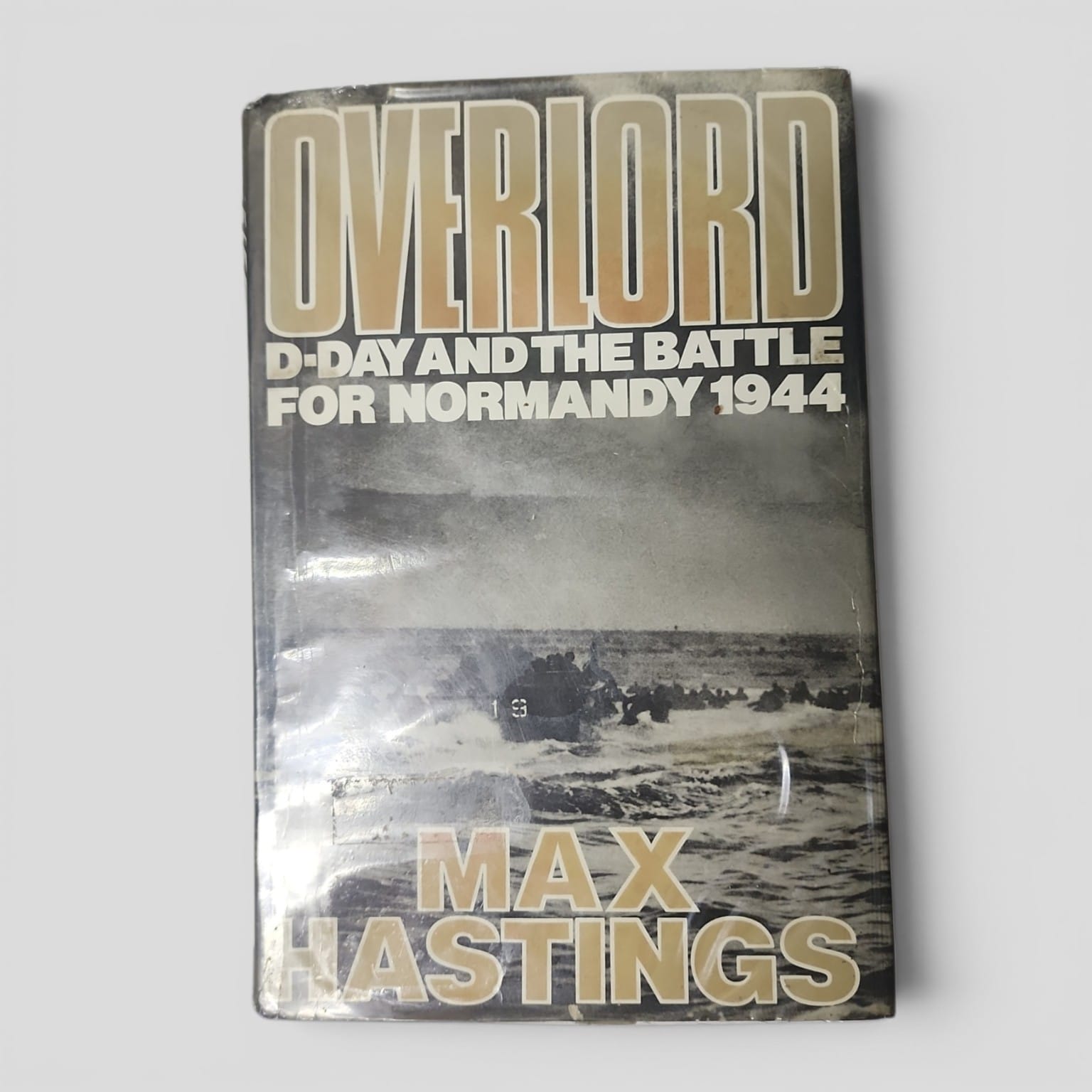 Front cover of Overlord: D-Day and the Battle for Normandy 1944 by Max Hastings