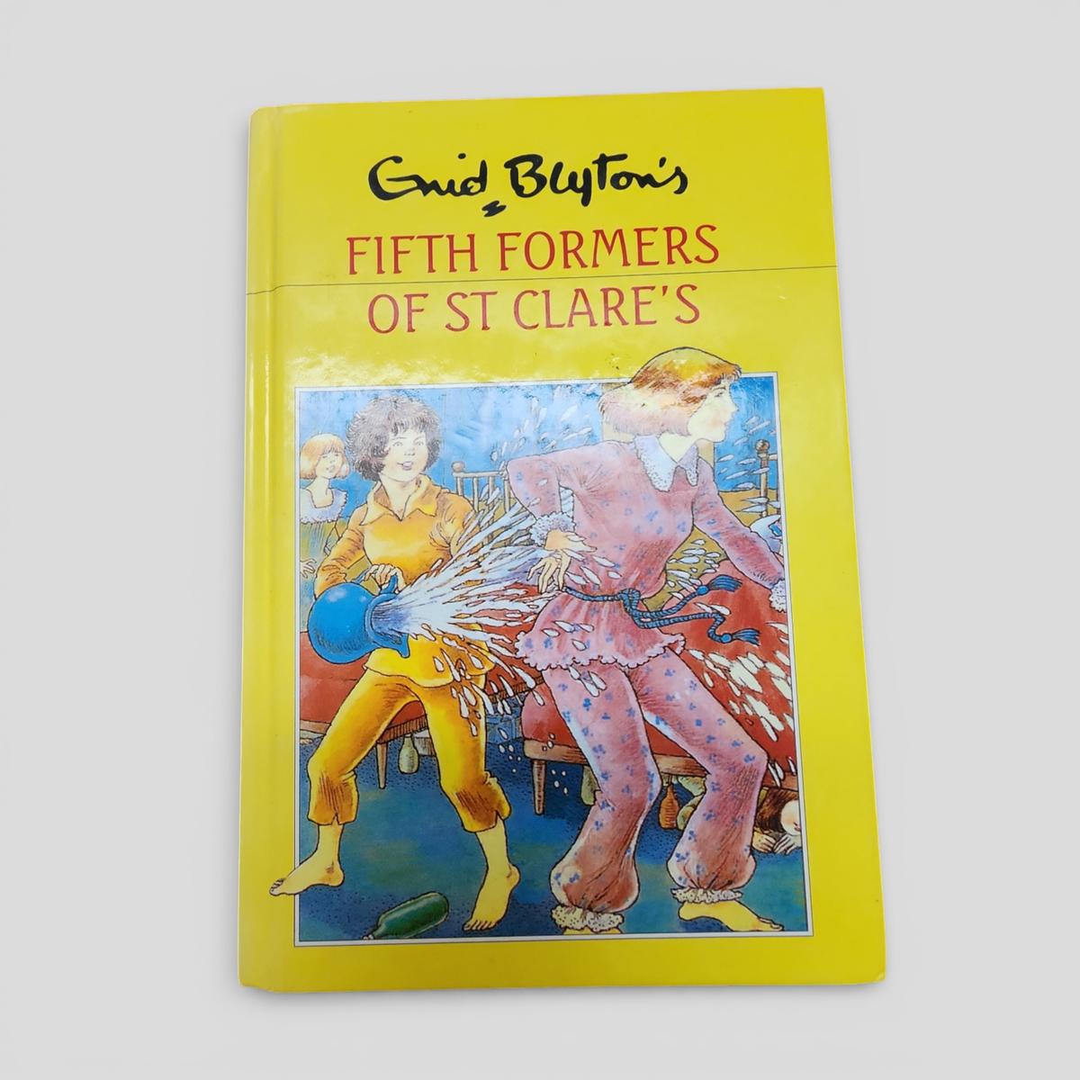 Fifth Formers of St Clare's by Enid Blyton - book cover