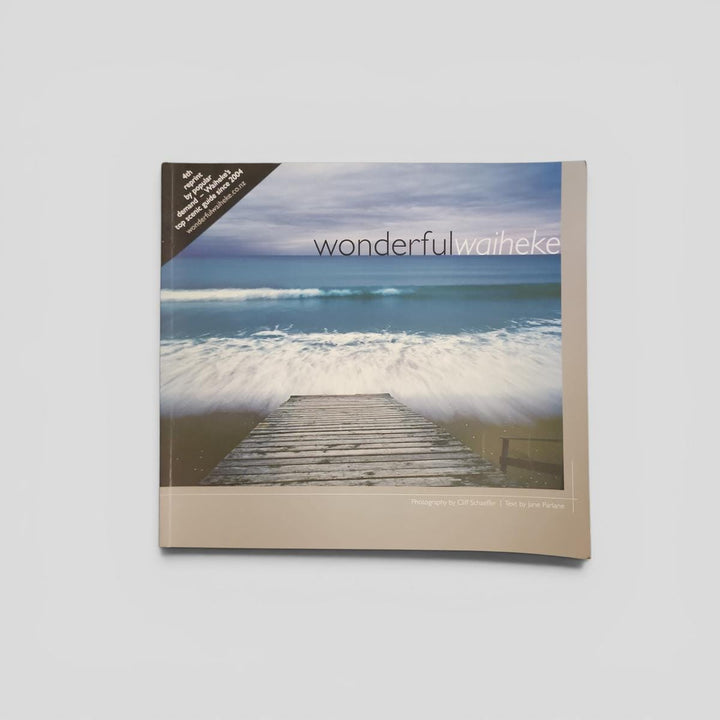 Wonderful Waiheke by Cliff Schaefflin - book cover