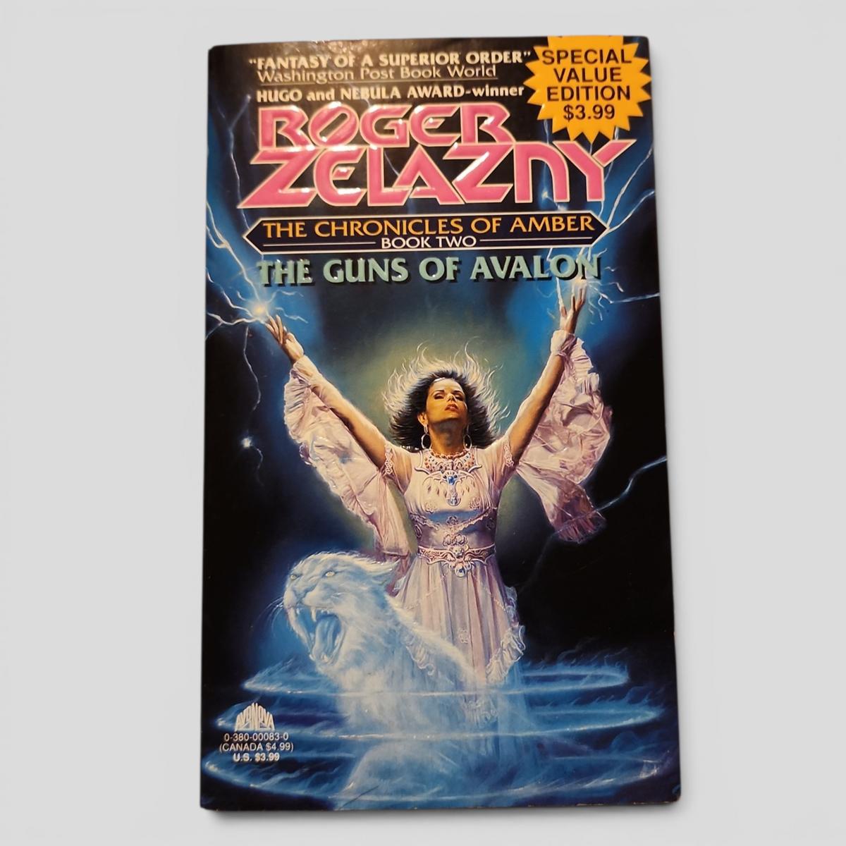 The Guns of Avalon by Roger Zelazny - book cover