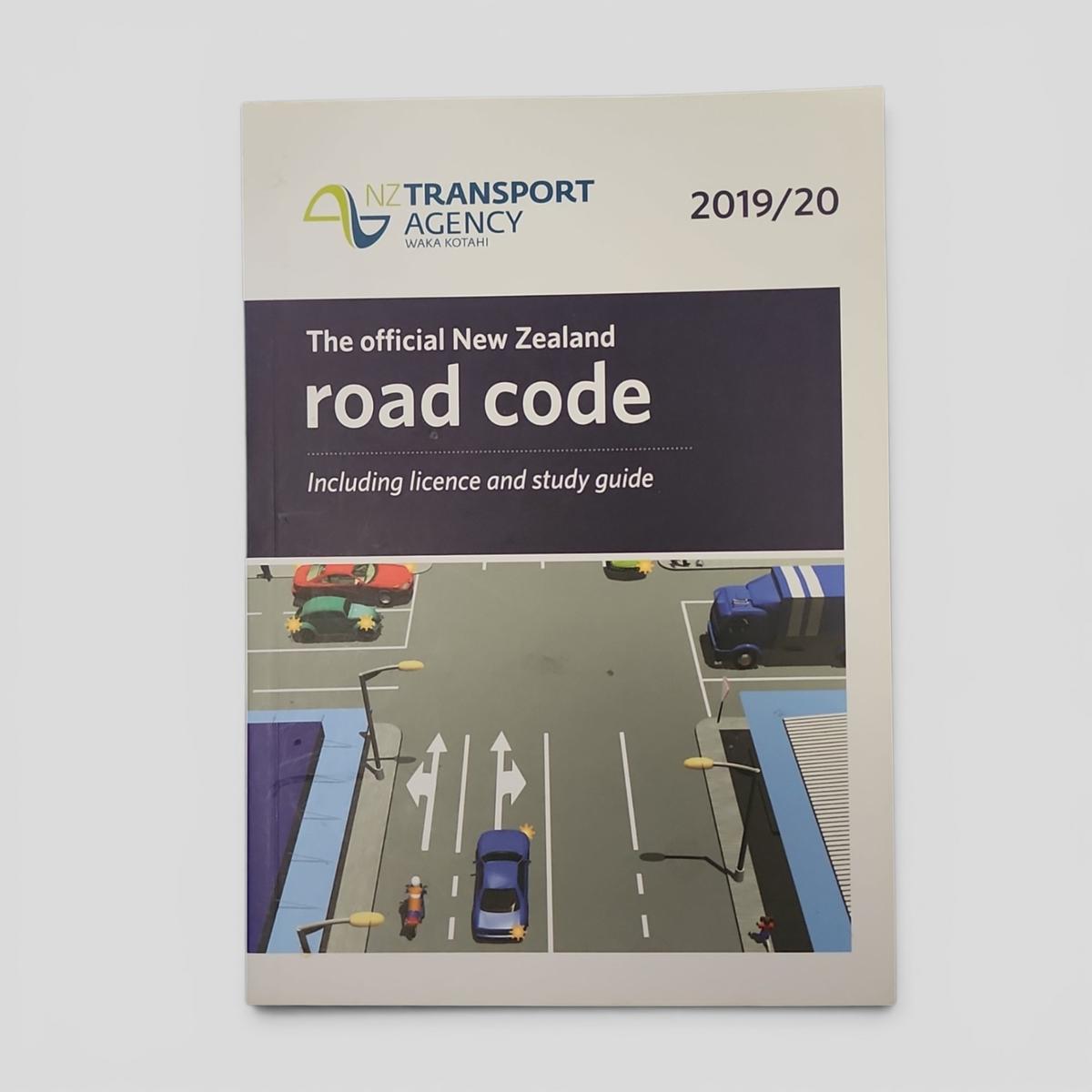 The official New Zealand road code Including licence and study guide - book cover
