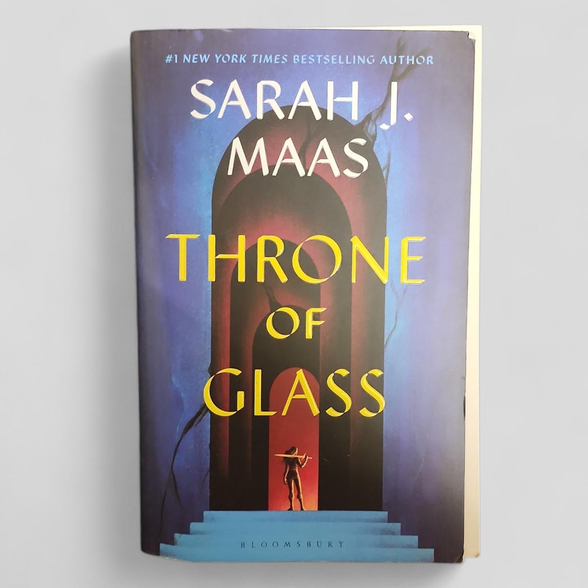 Throne of Glass by Sarah J. Maas - book cover
