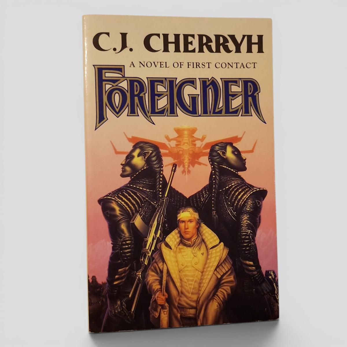 Foreigner by C.J. Cherryh - book cover