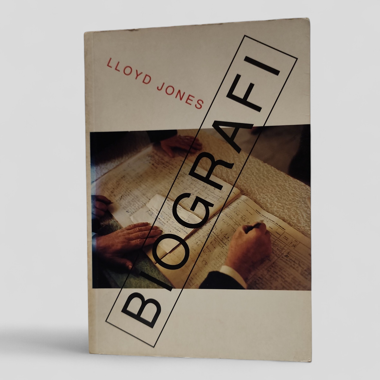 Biografi by Lloyd Jones | Victoria University Press | Second Copy