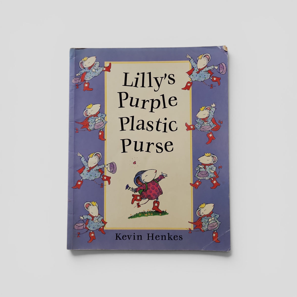 Lilly's Purple Plastic Purse by Kevin Henkes