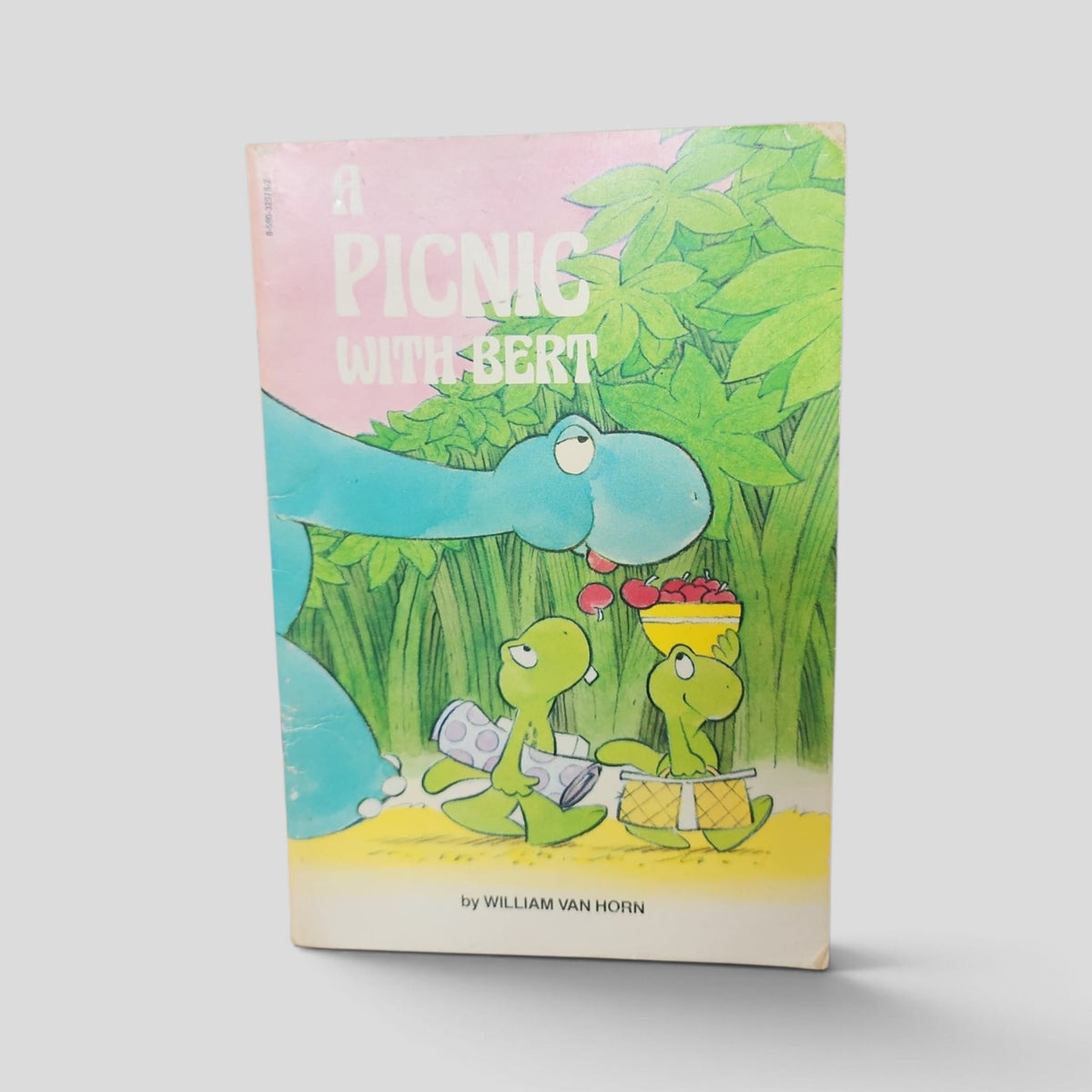 A Picnic with Bert by William Van Horn – paperback front cover