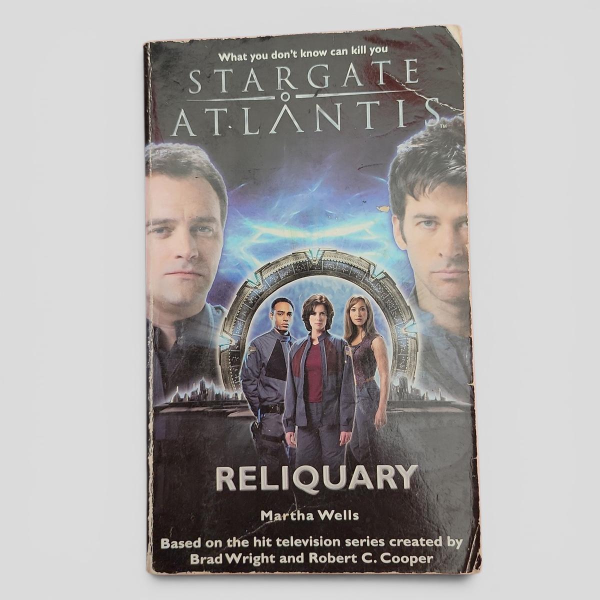 Stargate Atlantis: Reliquary by Martha Wells - book cover