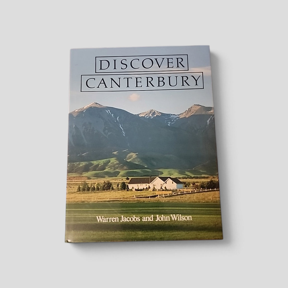 Discover Canterbury by Warren Jacobs and John Wilson