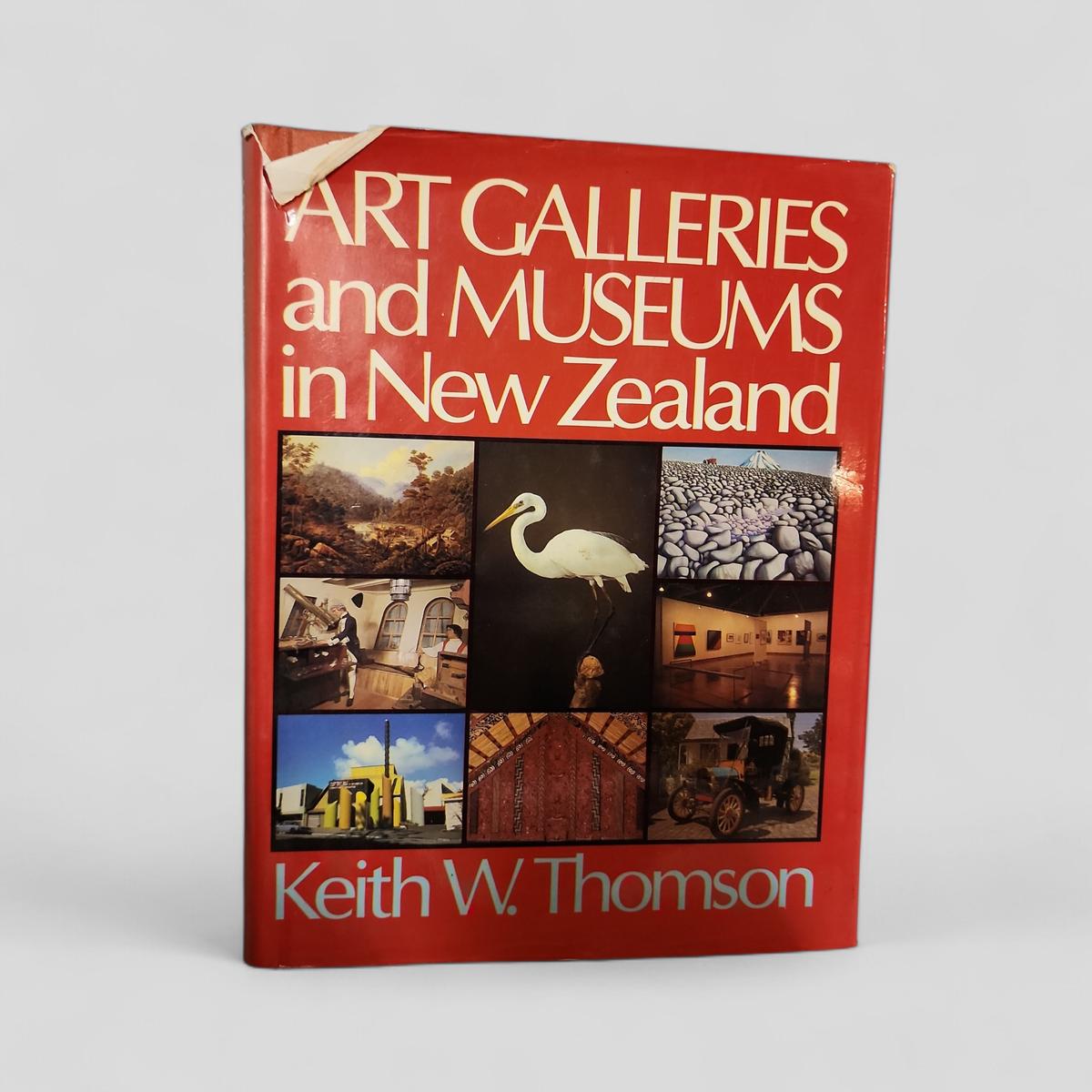 Art Galleries and Museums in New Zealand by Keith W. Thomson - book cover