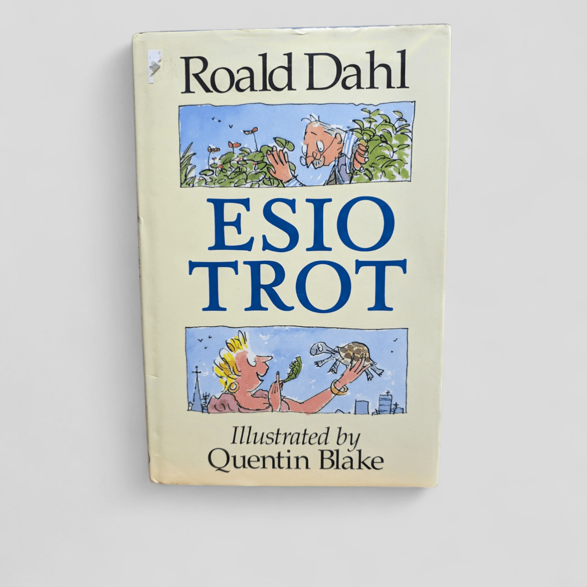 Esio Trot by Roald Dahl; illustrated by Quentin Blake - Books Worth Keeping