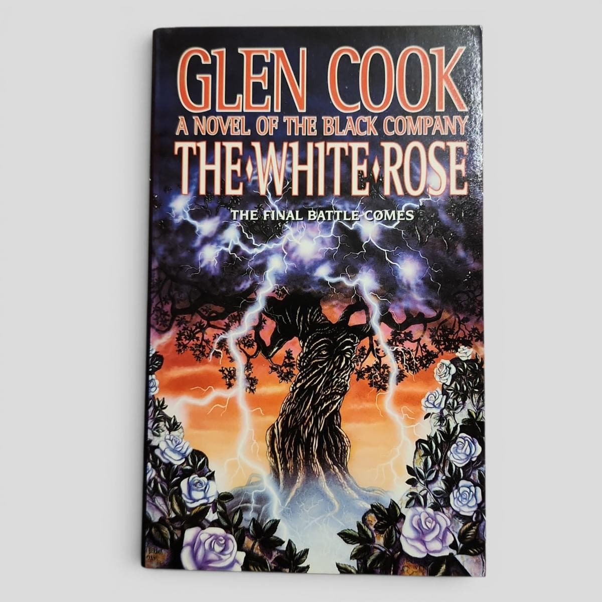 THE WHITE ROSE: A Novel of The Black Company by Glen Cook - book cover