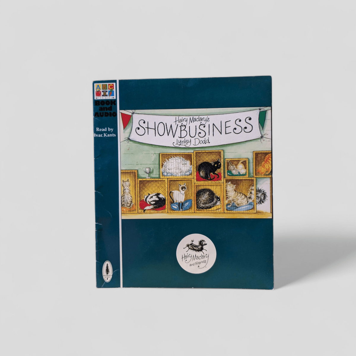 Hairy Maclary's Showbusiness by Lynley Dodd - Books Worth Keeping