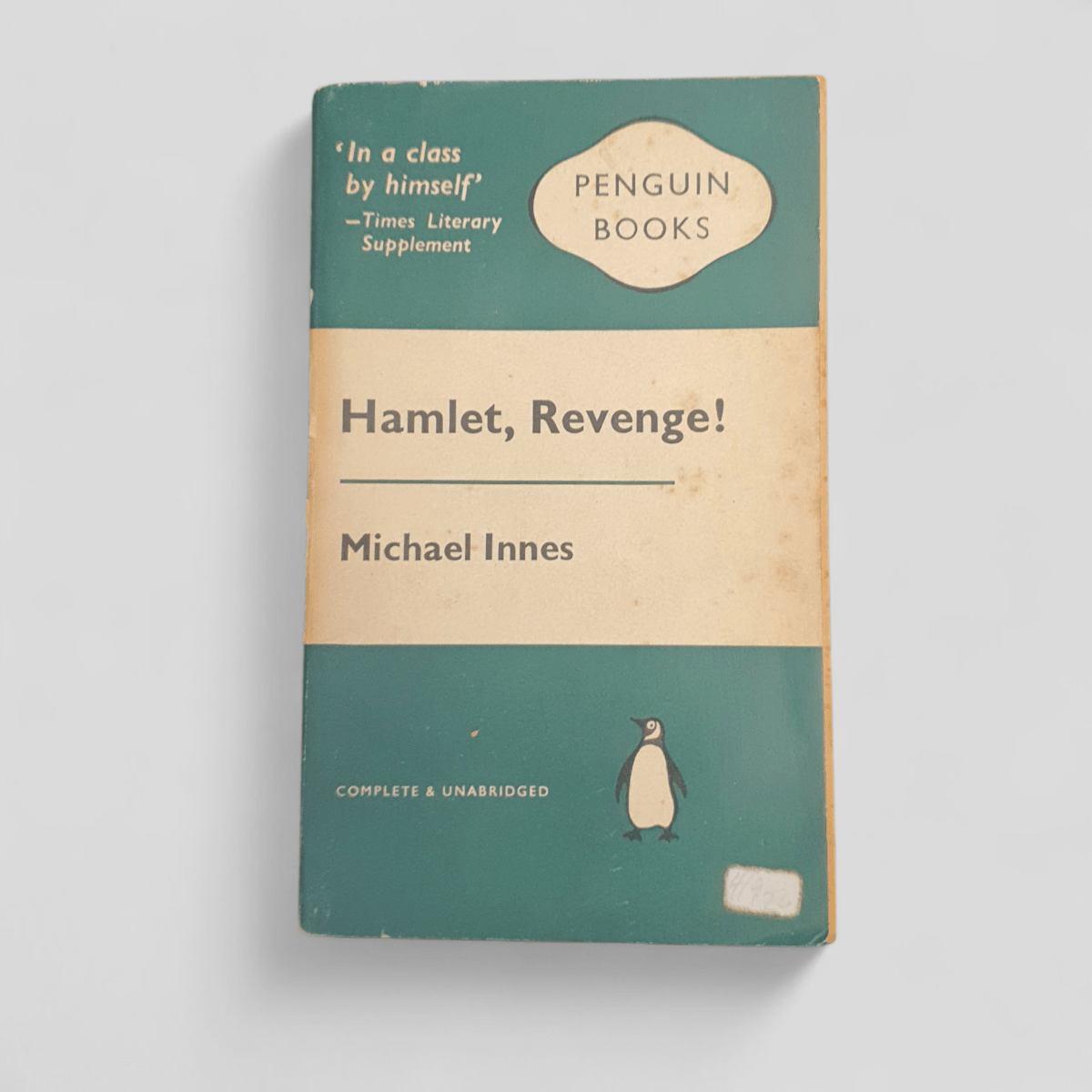 Hamlet, Revenge! by Michael Innes - Books Worth Keeping