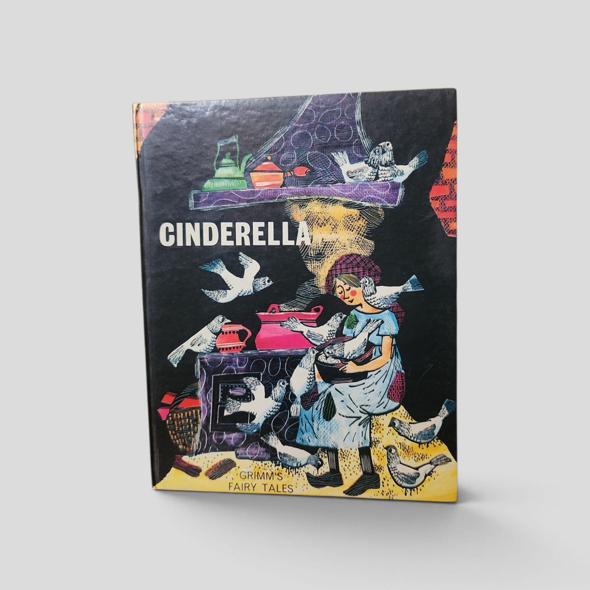 Front cover of Cinderella by Jacob and Wilhelm Grimm, Benwig Books 1969 edition
