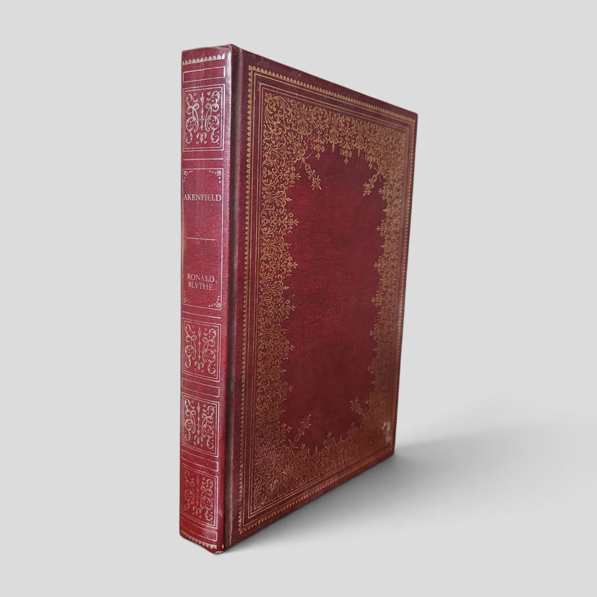 Akenfield by Ronald Blythe — front cover