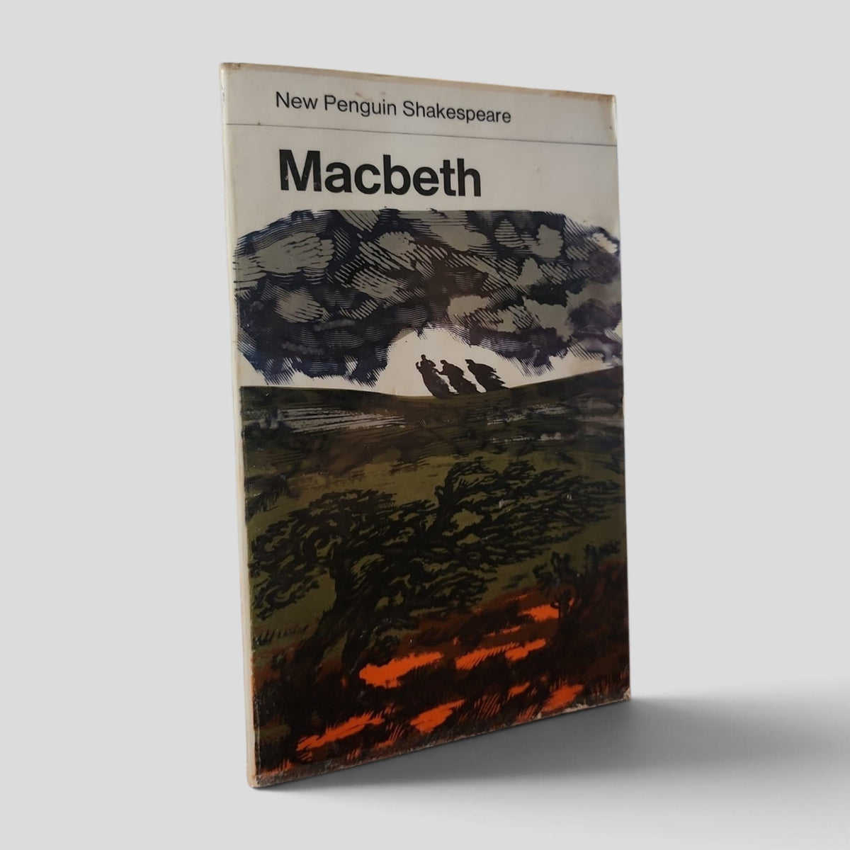 Macbeth by William Shakespeare — front cover