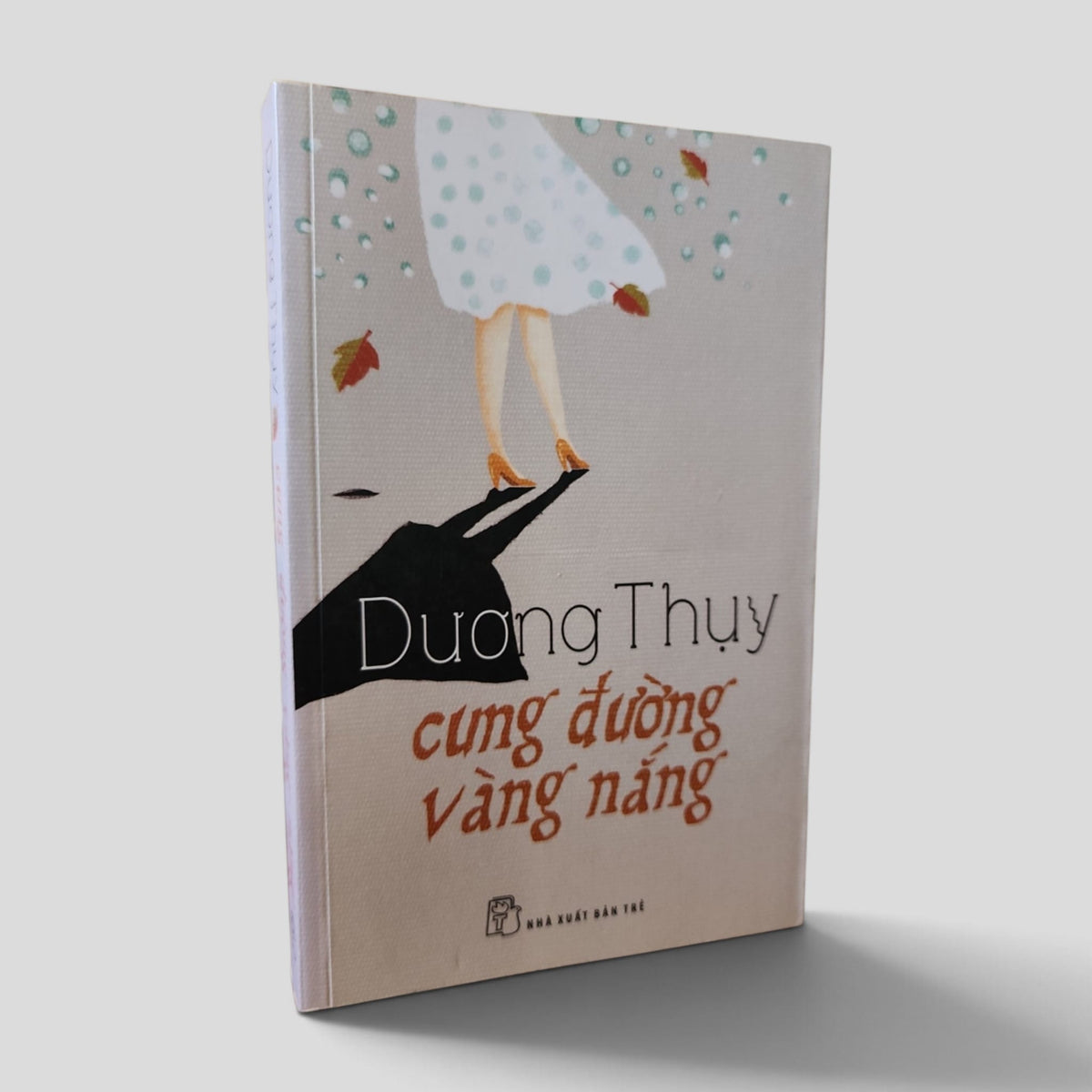 Cung đường vàng nắng by Dương Thụy front cover
