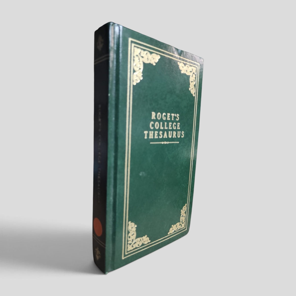 Roget's College Thesaurus by Jack Luzzatto and Loy Morehead — front cover