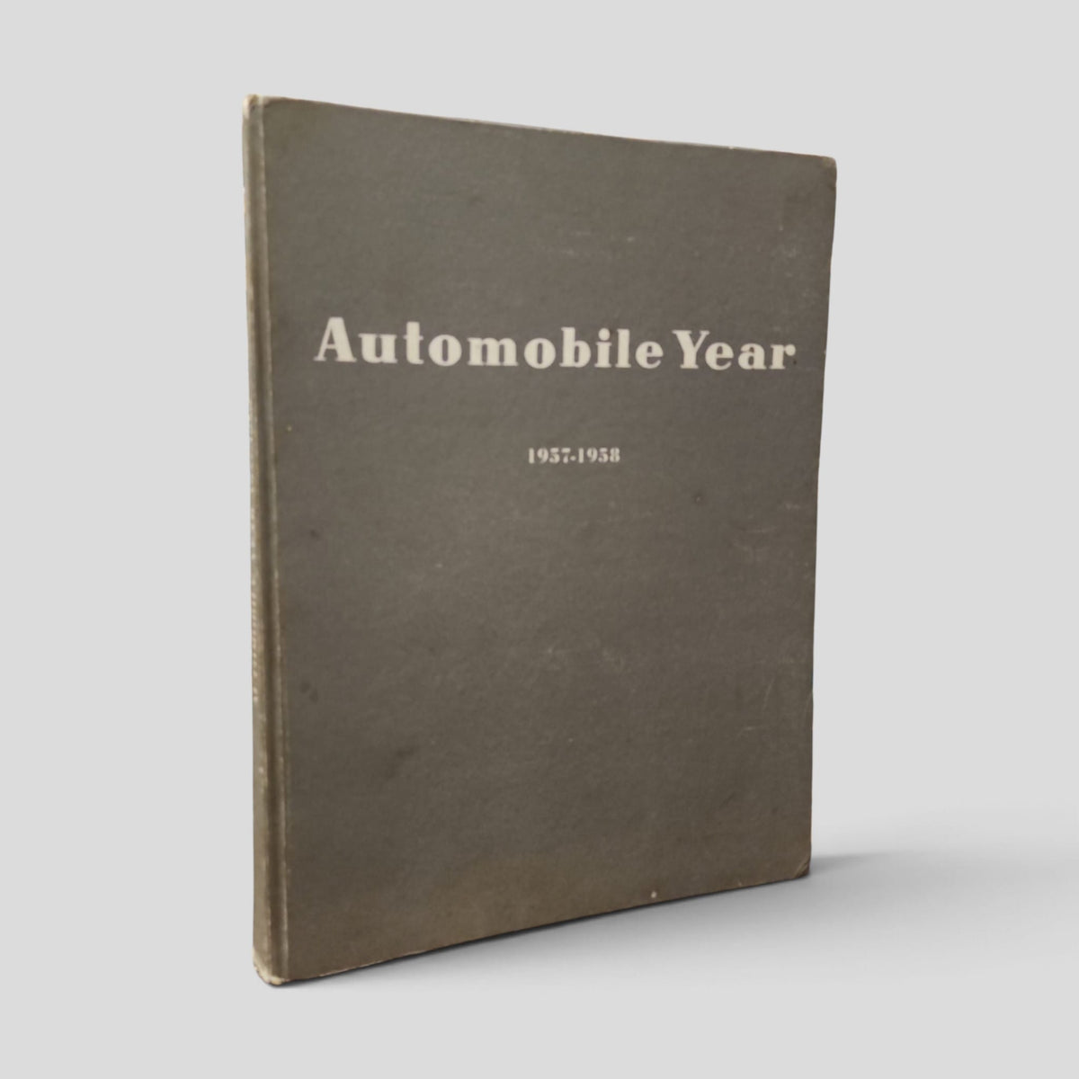 Automobile Year 1957–1958, No. 5, 1957–1958 edition, actual used copy front cover