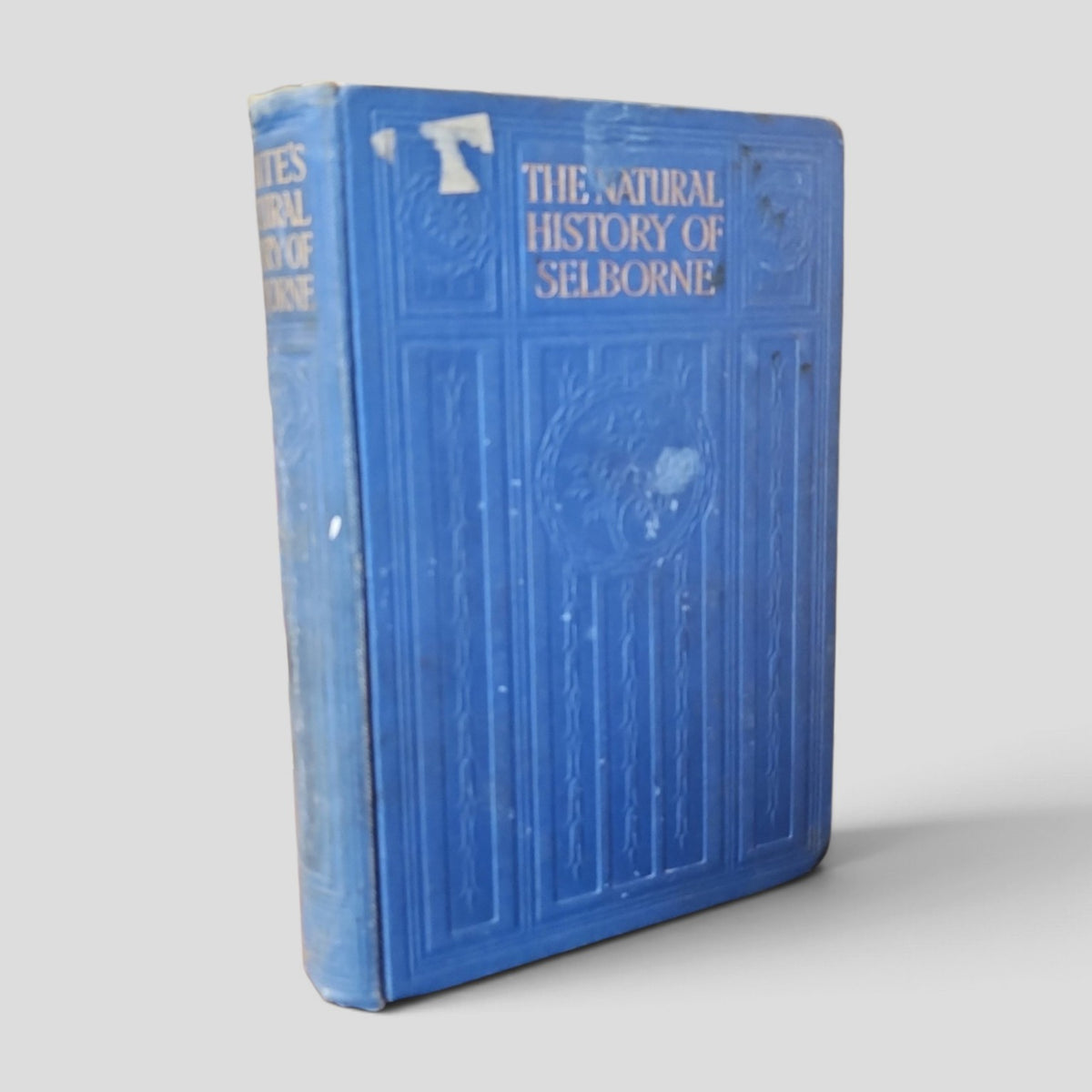 The Natural History of Selborne by Gilbert White