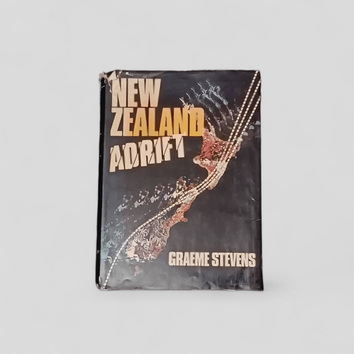 New Zealand Adrift by Graeme Stevens - Books Worth Keeping