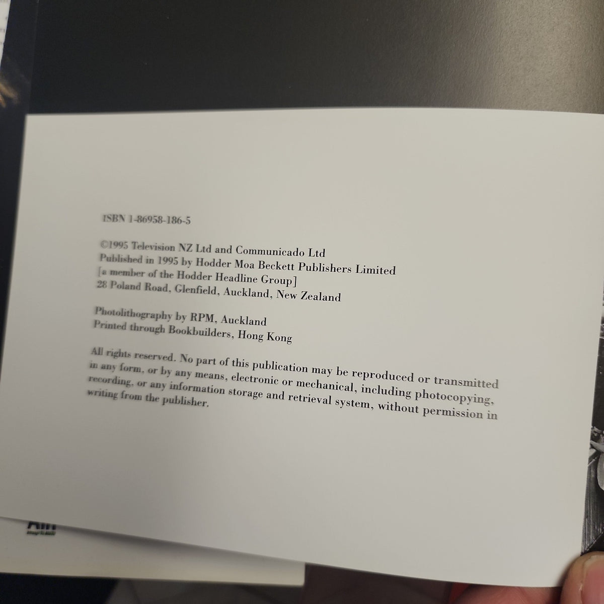 New Zealand at War by Paul Smith 1995 publication and ISBN page