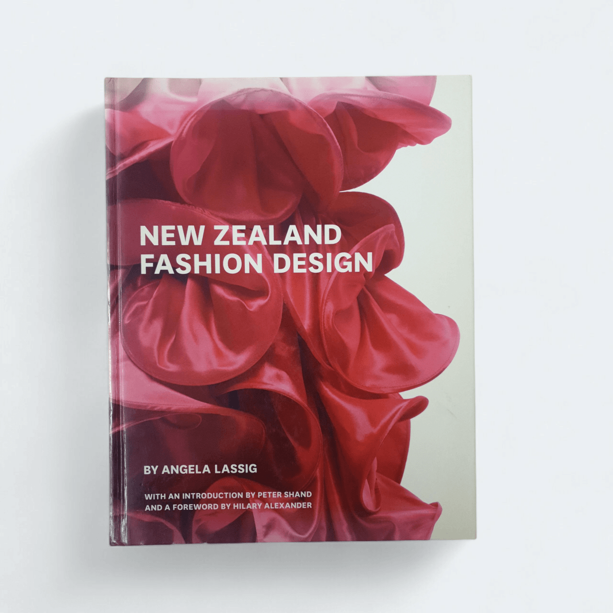 New Zealand Fashion Design – Angela Lassig - Books Worth Keeping