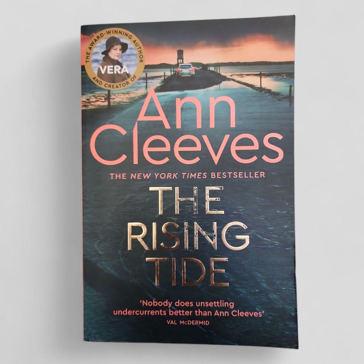 The Rising Tide by Ann Cleeves - Books Worth Keeping