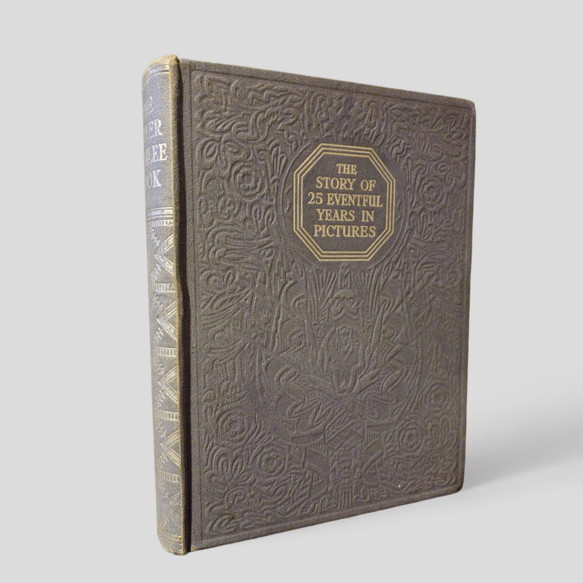 The Story of 25 Eventful Years in Pictures - Books Worth Keeping