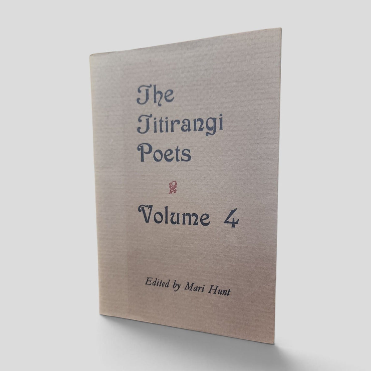 The Titirangi Poets Volume 4, edited by Mari Hunt – vintage New Zealand poetry paperback front cover