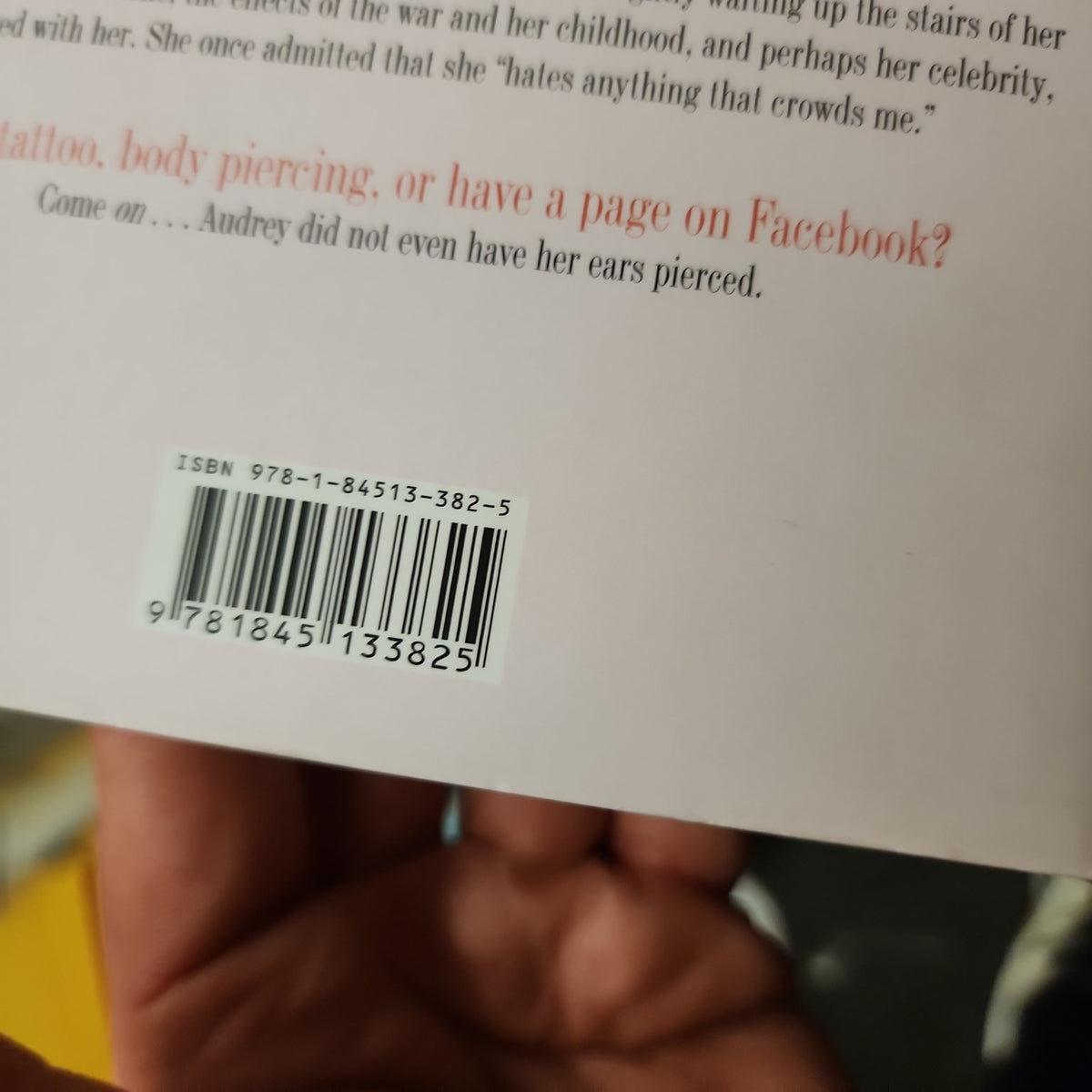 ISBN 9781845133825 for What Would Audrey Do? by Pamela Keogh